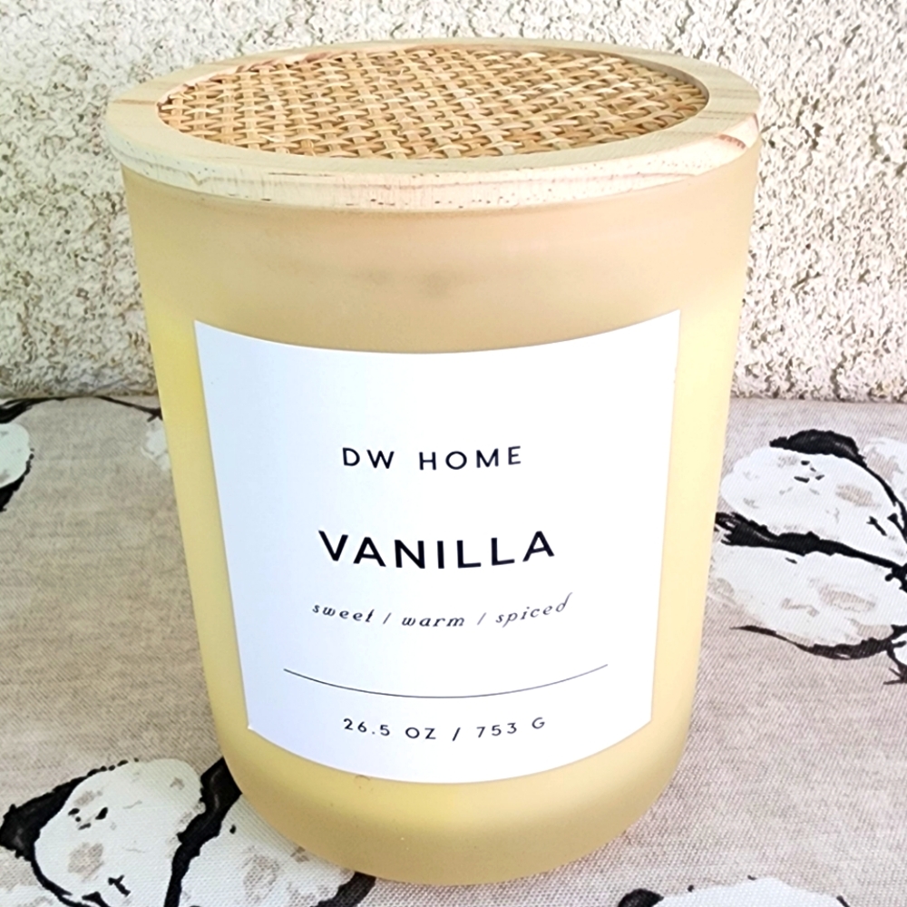 DW Home Vanilla Soy Blend Scented Candle 2-Wick 26.5 oz NEW